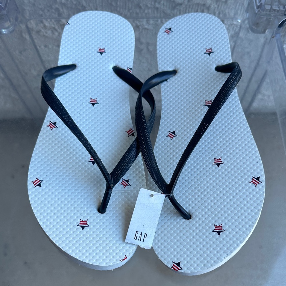GAP White Flip Flops with Navy Straps & Red Accents size 9-10, LARGE